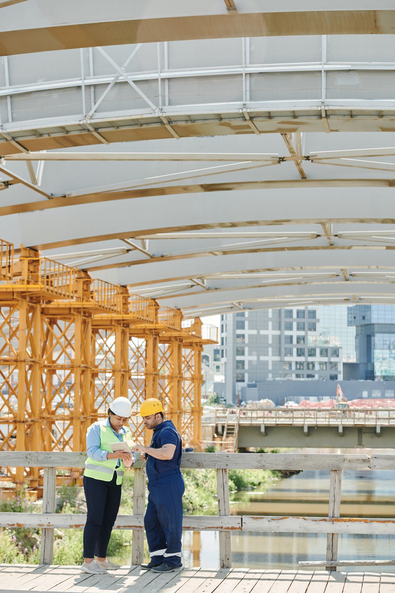 Construction project under way where risks must be managed early